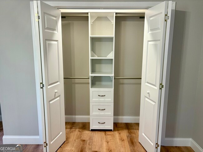 Building Photo - 114 Hidden Springs Way