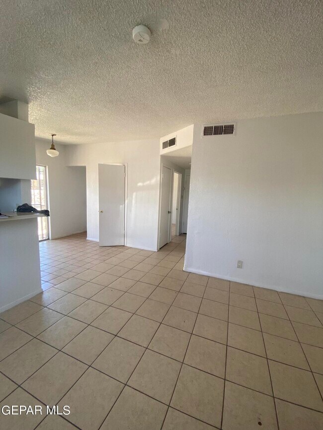 Building Photo - 8913 Ankerson St