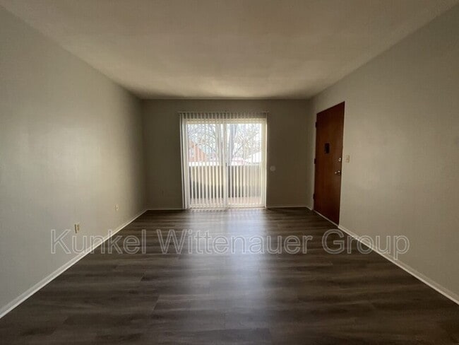 Building Photo - 815 Laurel St