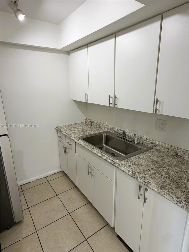 Building Photo - 7340 SW 82nd St