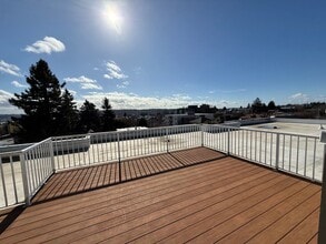 Building Photo - Great location 3 bed 2 bath condo in Fremont