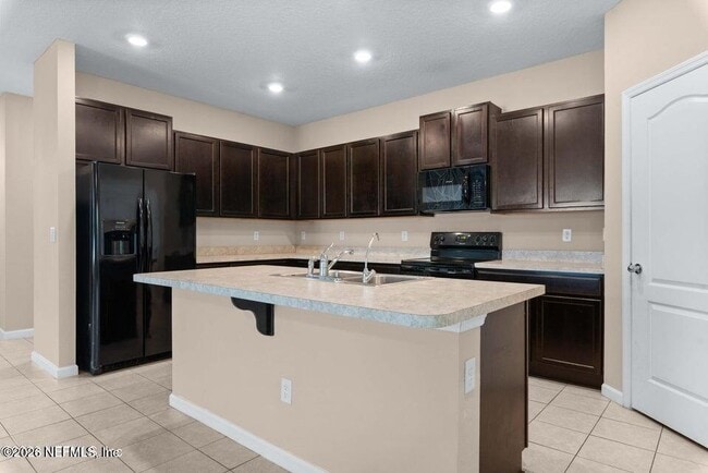 Building Photo - 10971 Ventnor Ave