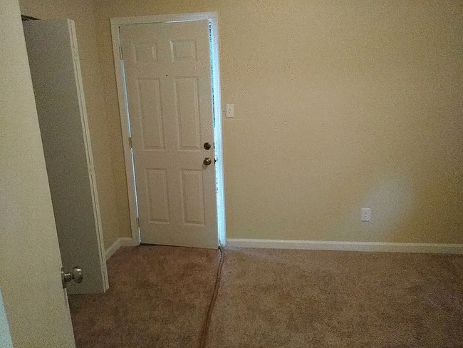 Building Photo - 1045 30th St