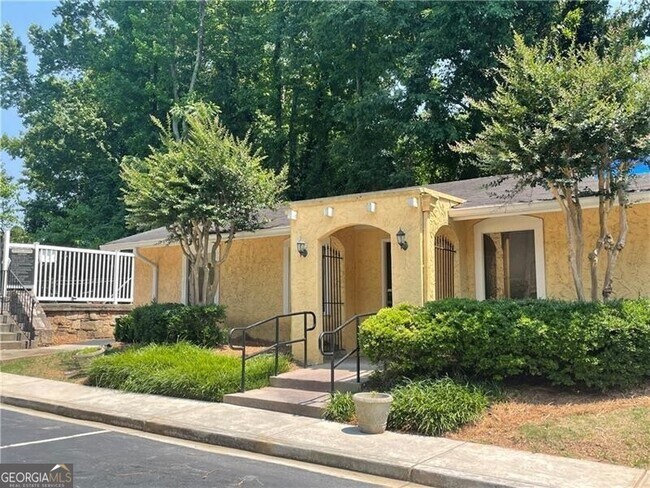 Building Photo - 2390 Lawrenceville Hwy