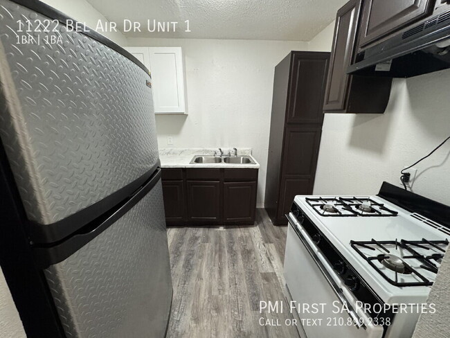 Building Photo - 11222 Belair Dr