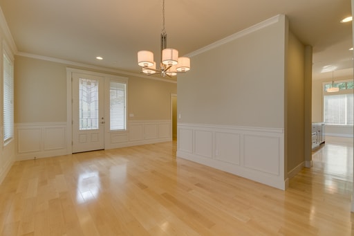 Building Photo - Beautiful & Spacious Kenmore Home for Rent!