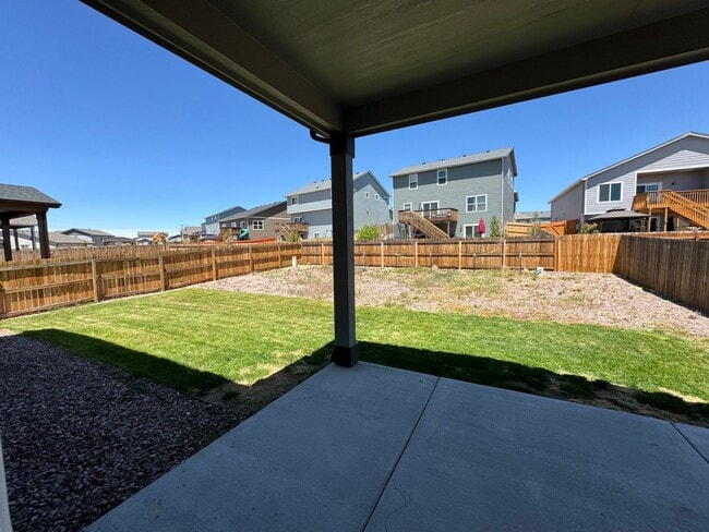 Building Photo - Newer 3 Bedroom plus loft in Paint Brush Hills