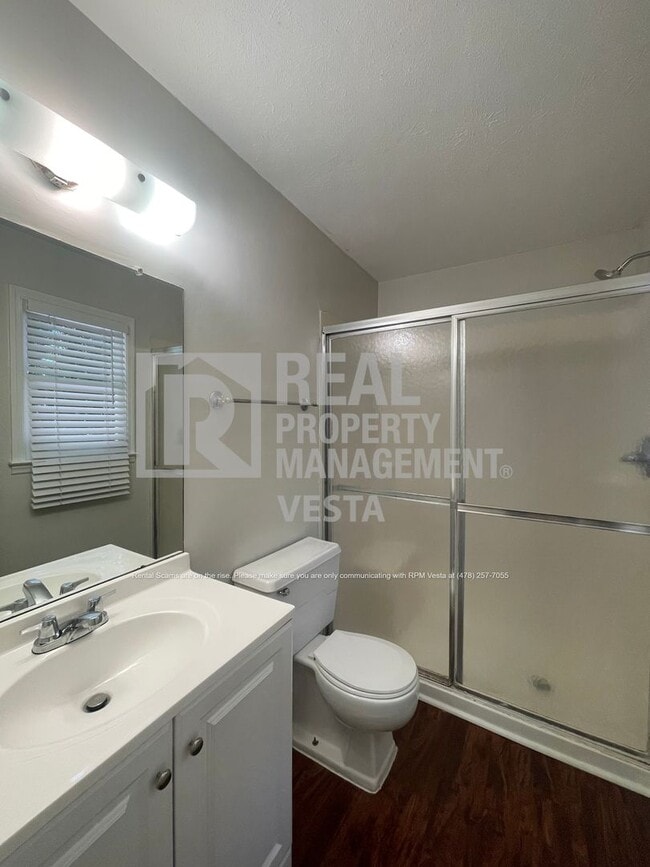 Building Photo - 1427 Royalwyn Dr