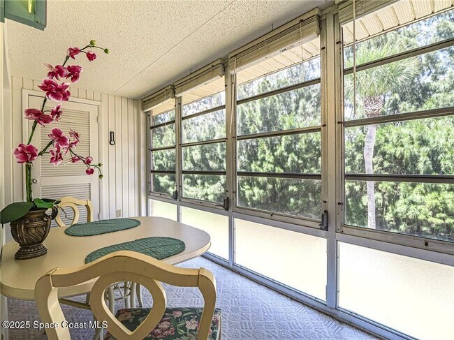 Building Photo - 47 Woodland Dr