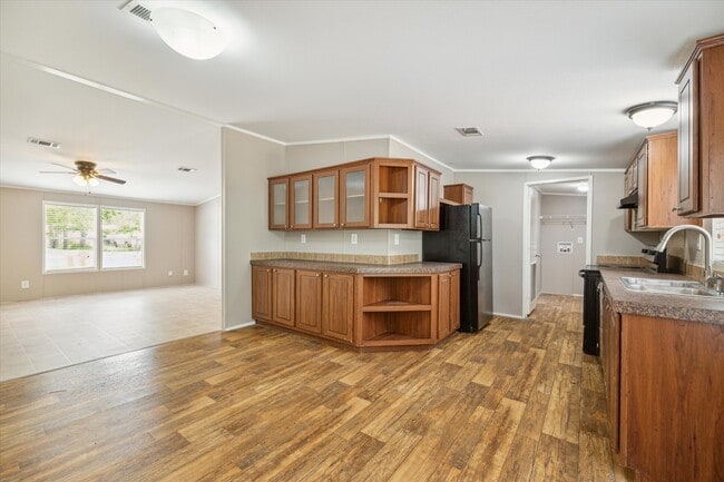 Building Photo - 29619 Midland St