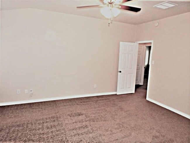 Building Photo - 18042 Platinum Springs Dr