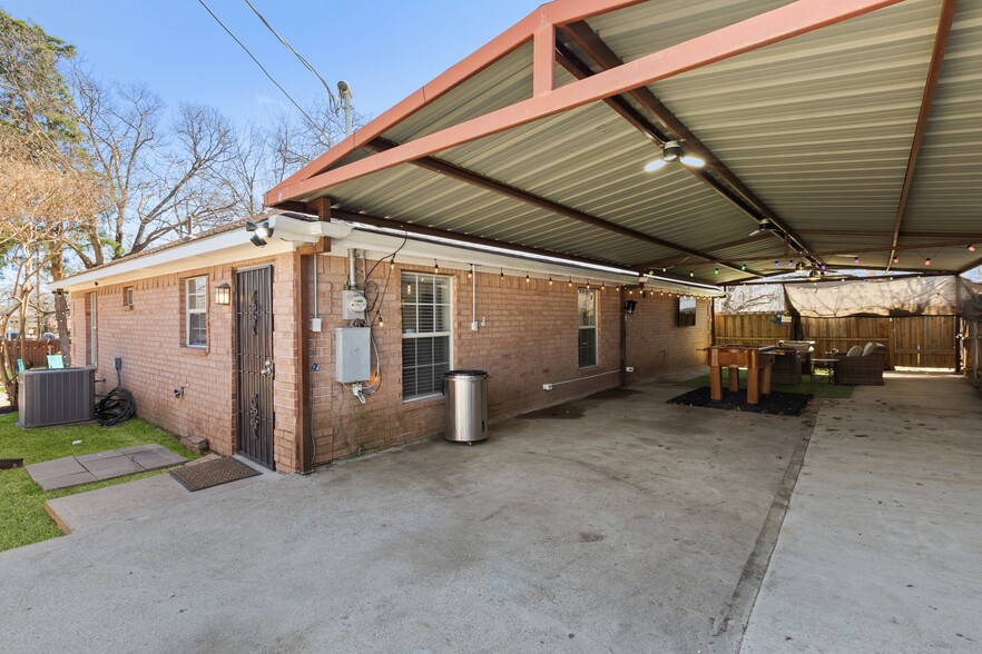 Building Photo - 1047 Eldorado Ave