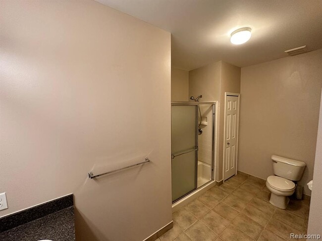 Building Photo - 2354 Pinecroft Dr