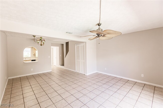 Building Photo - 1123 SW 48th Terrace