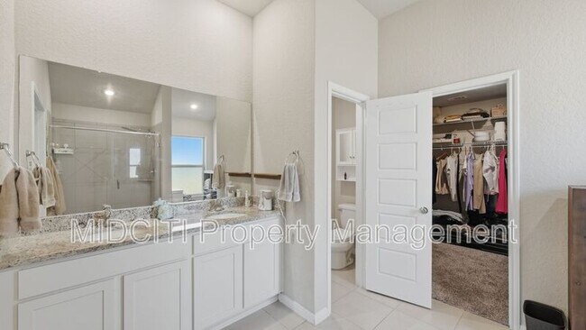 Building Photo - 1116 RIVER WOOD