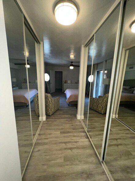 Building Photo - 2101 21st Ln