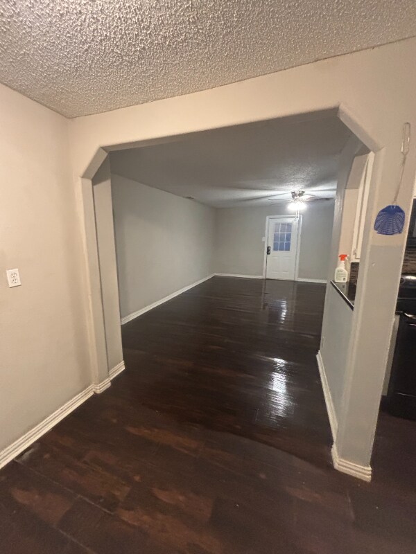 Building Photo - 513 Camp Dr