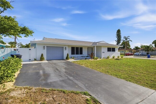 Building Photo - 1301 62nd Terrace S