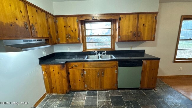 Building Photo - 5908 Ashby Ln