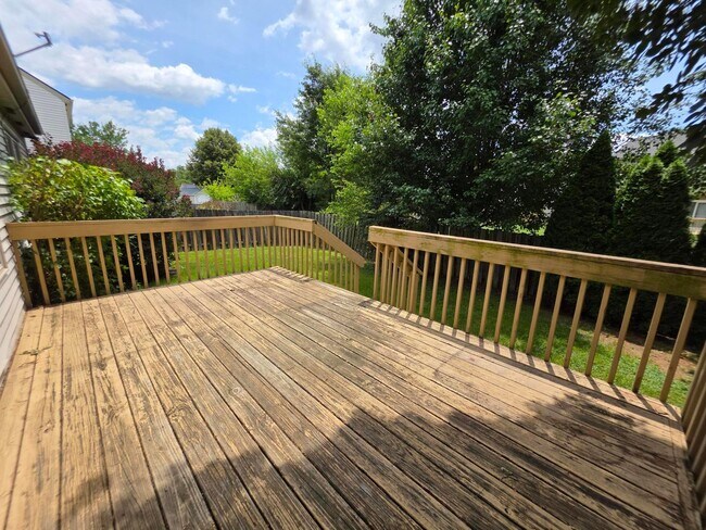 Building Photo - 7253 Fablegate Ct