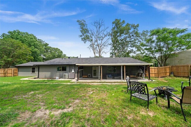 Building Photo - 11142 County Rd 2206