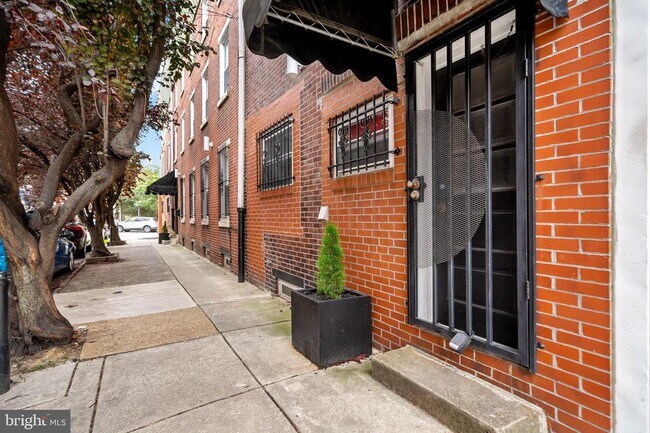 Building Photo - 926 E Passyunk Ave