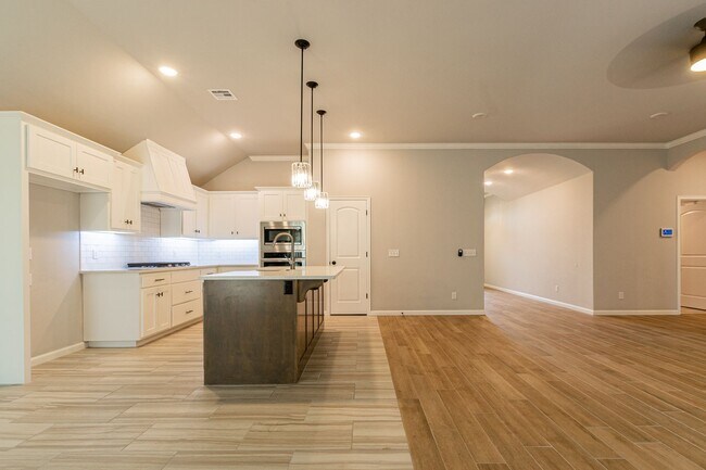 Building Photo - Modern 3-Bed, 2-Bath Home in Deer Creek School District!