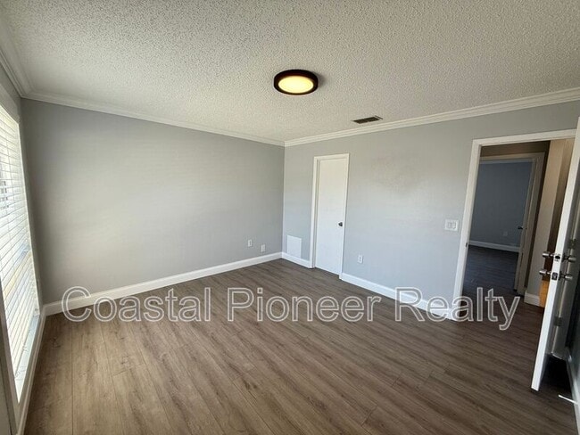 Building Photo - 11913 Cypress Hill Cir
