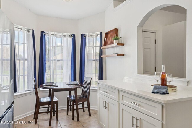 Building Photo - 2688 Glenhaven Dr