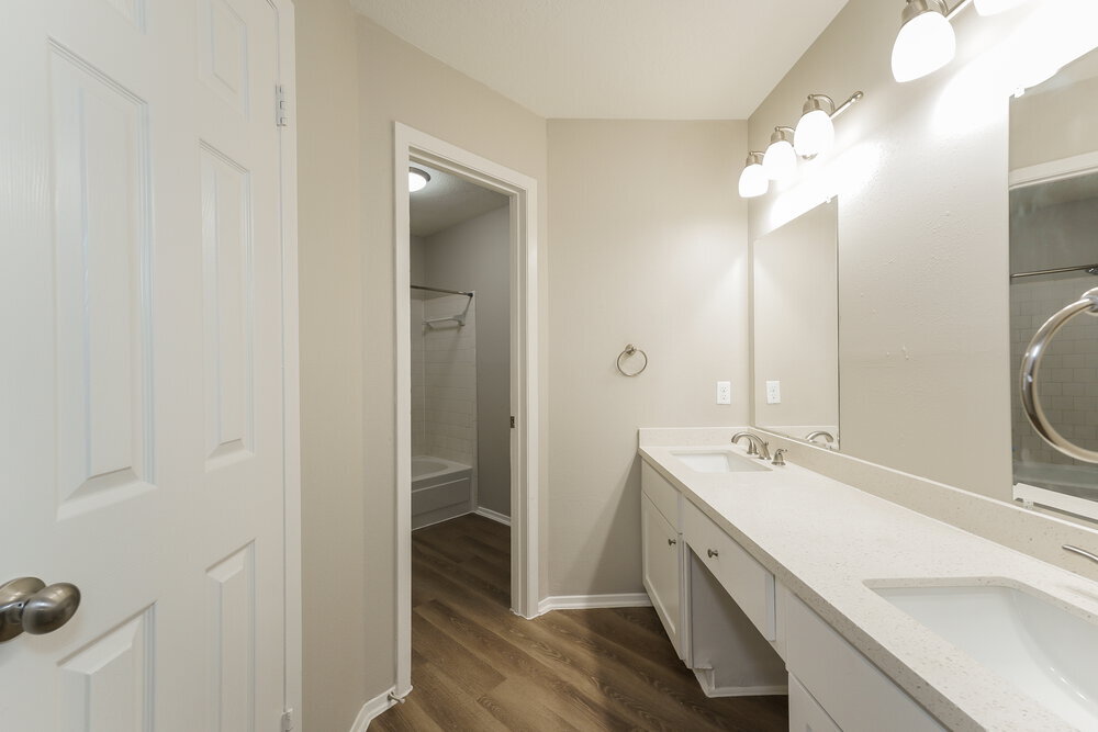 Building Photo - 2406 Heathergold Dr