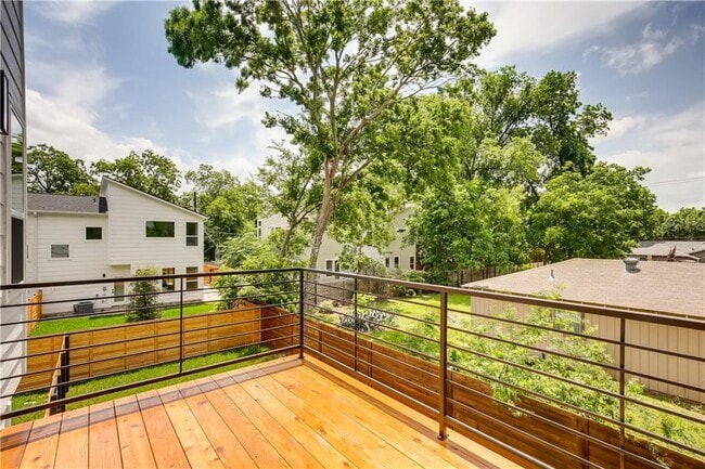 Building Photo - 1108 Walton Ln