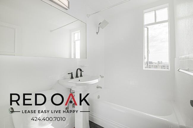 Building Photo - 535 S Gramercy Pl