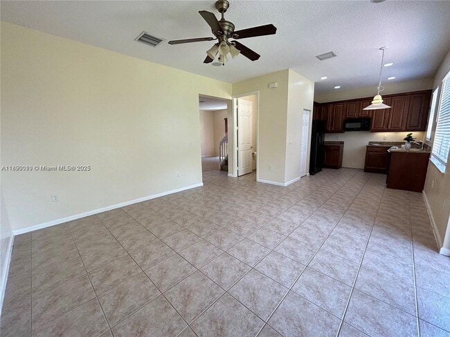 Building Photo - 7828 Parsons Pine Dr
