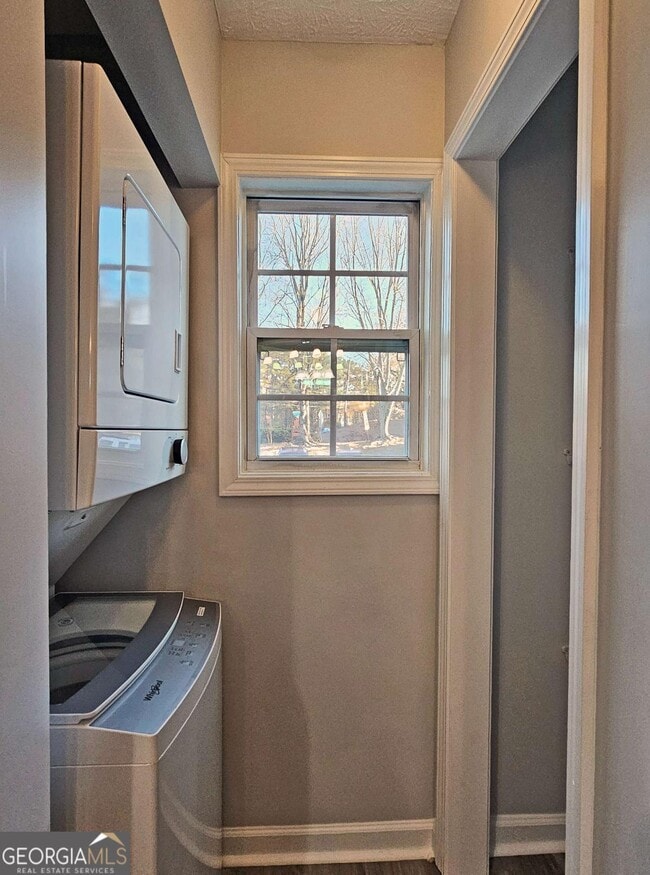 Building Photo - 6627 Banbury Ct NW