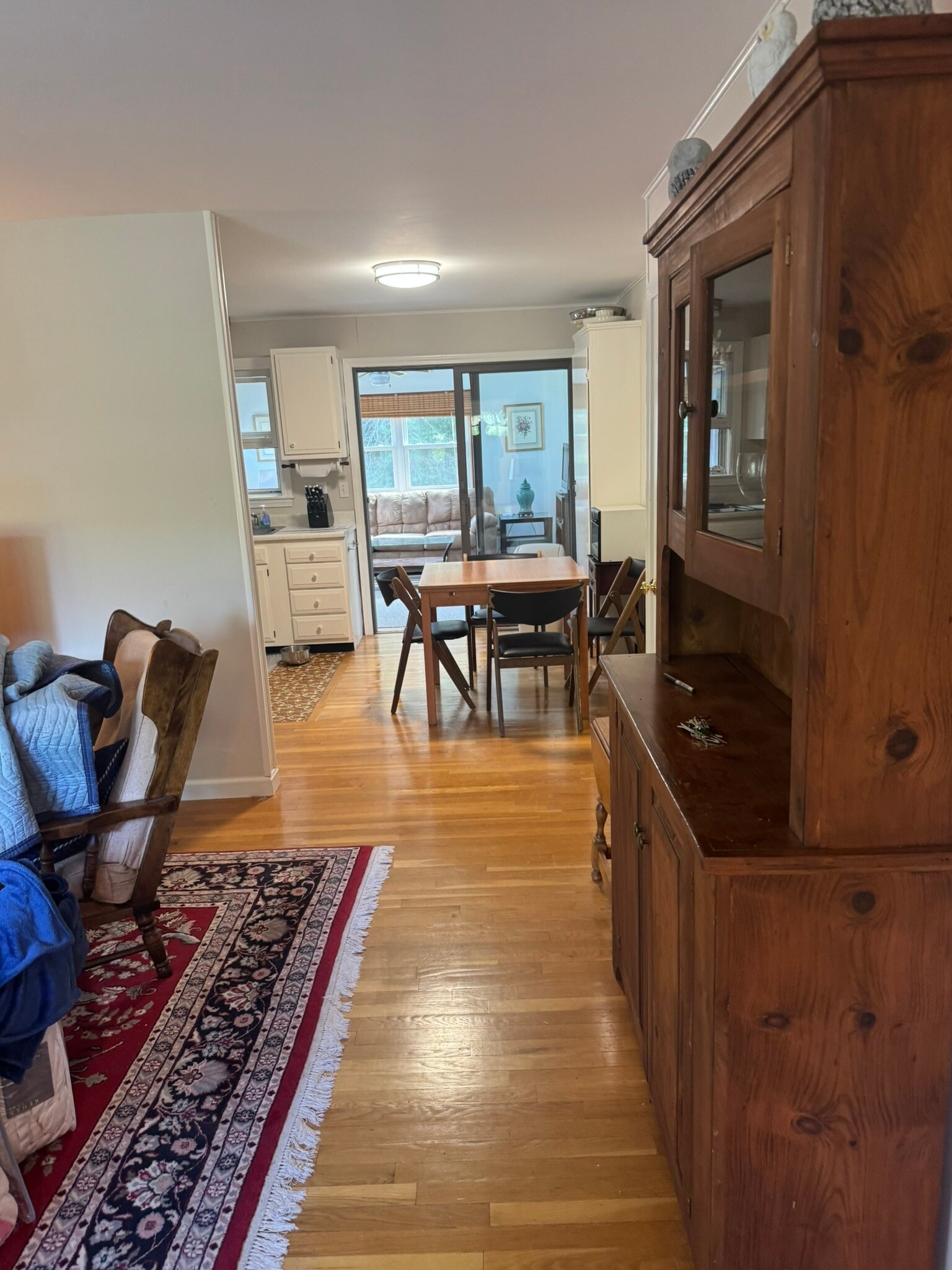 Front Door - Liv Rm - Kit - SunRm - 15 Lombardi Hts