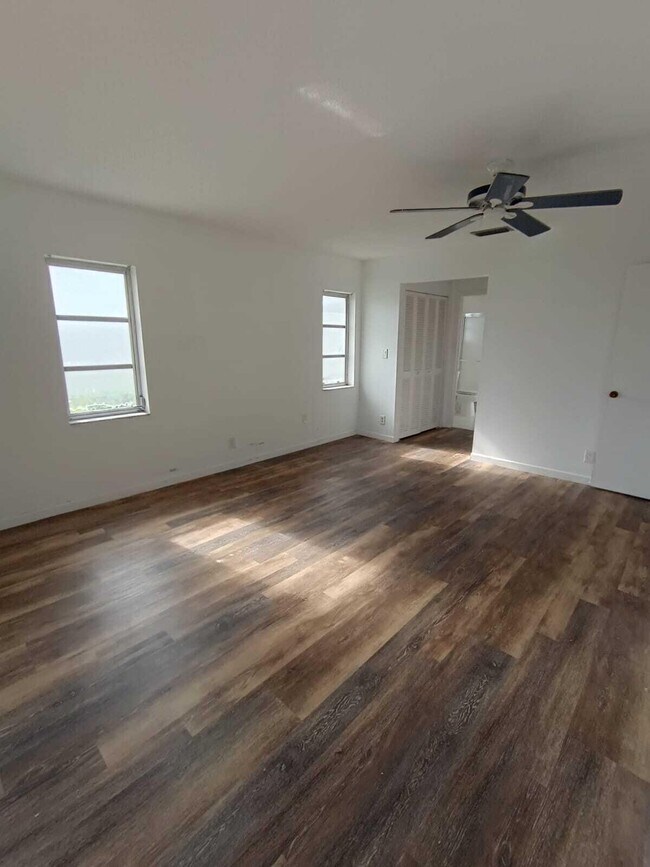 Building Photo - 13283 Pineapple Palm Ct