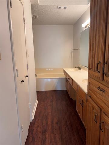 Building Photo - 3304 Scarlet Oak