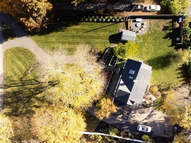 Building Photo - 167 Captain Peirce Rd