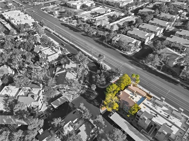 Building Photo - 9325 W Desert Inn Rd