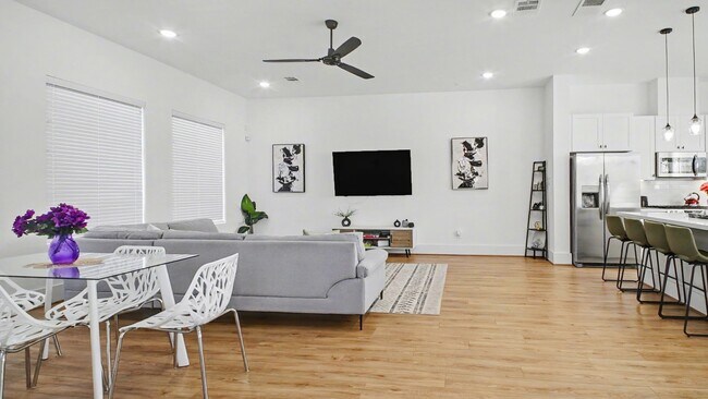 Building Photo - 2802 Tierwester St