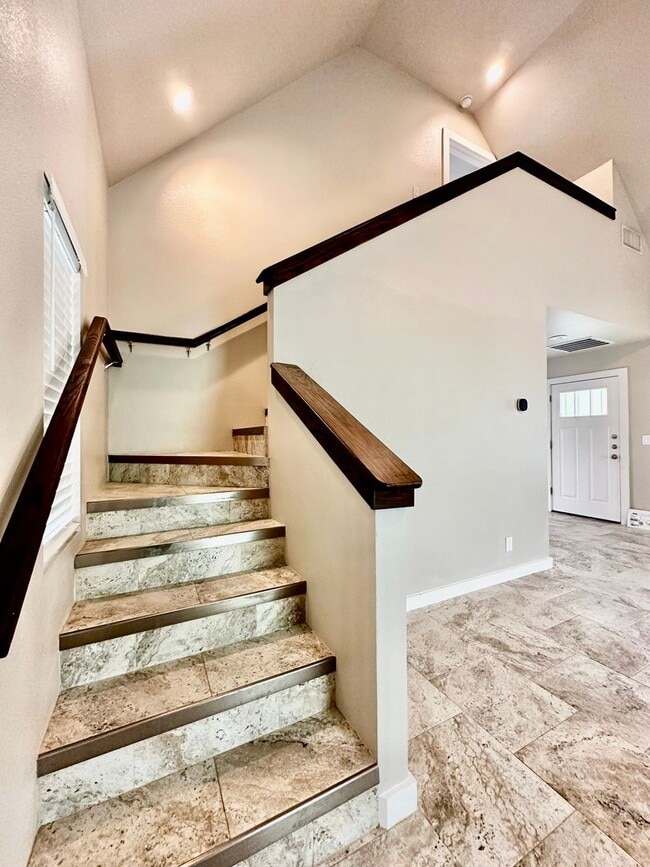 Building Photo - 2 Story Bungalow