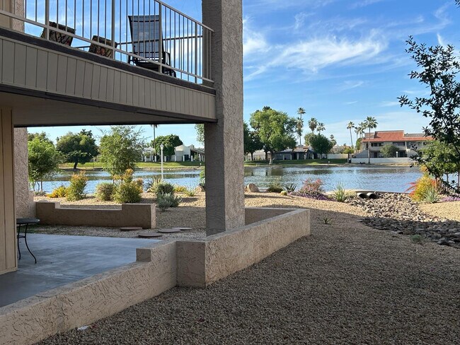 Building Photo - 11040 N 28th Dr