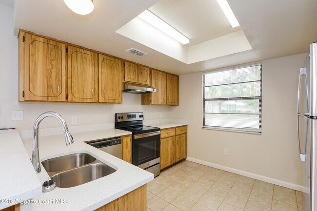 Building Photo - 4905 Volusia Ave
