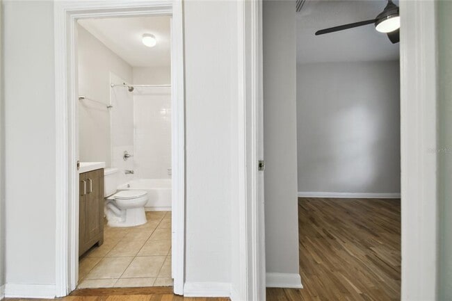 Building Photo - 308 N Gomez Ave