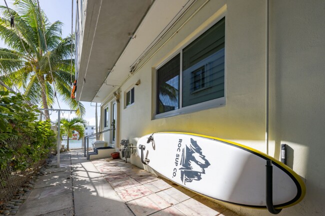 Building Photo - 8040 Tatum Waterway Dr