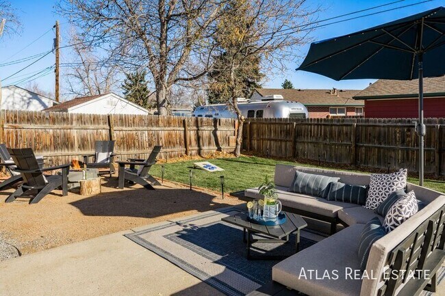 Building Photo - 5210 Quay St