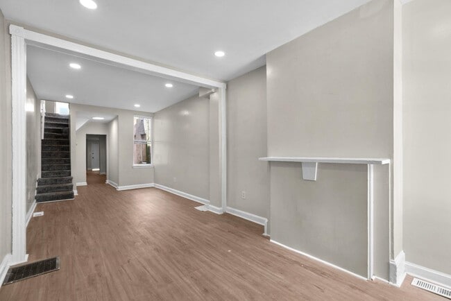 Building Photo - 434 N Patterson Park Ave