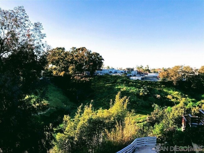 Building Photo - 1336 Bush St