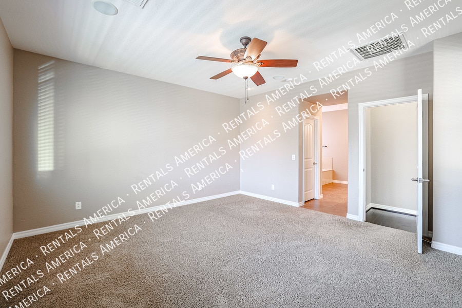 Building Photo - 613 W San Carlos Way