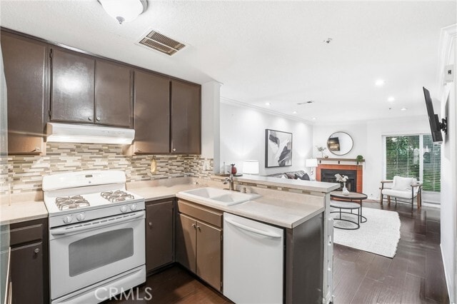 Building Photo - 334 S Walnut Ave